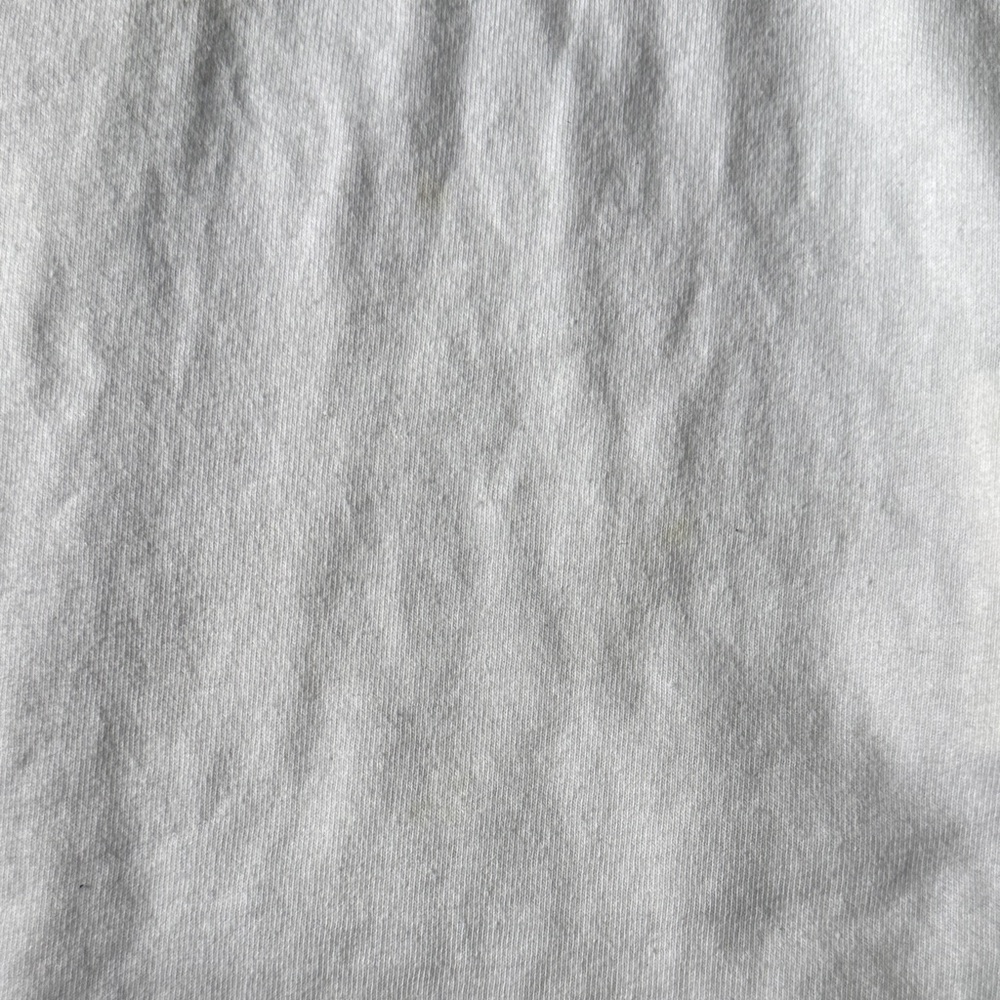 Comme des Garcons Kids White Tee with Green Heart Motif—— - Picture 4 of 8